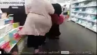 نيك في المول تصوير
