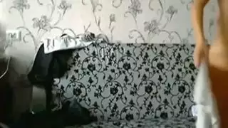 فاتنة الساخنة في سن المراهقة يأخذ سراويل داخلية لها