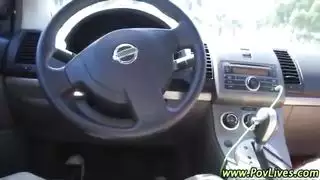 الأخت غير الشقيقة الشقراء يتم توجيه وجهها بالجنس من قبل الأخ غير الشقيق