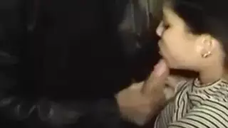 زوجة عربية ساخنة تمتص وحش الديك المغربي
