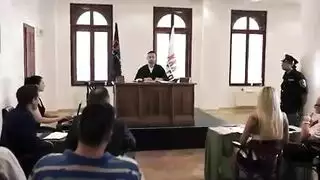 المحامي و الزبونه بالمنزل