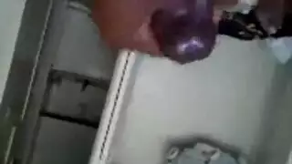 عاهرة حقيقية مص الديك