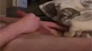 استمناء علني على الشاطئ: ثعلب الماء يهيج