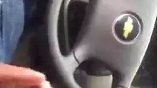 رأس ساخن في تنورة ضيقة