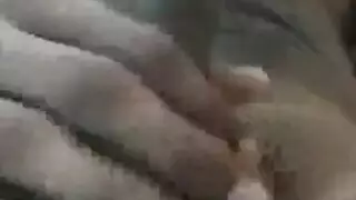 قضيب وحشي يمددها إلى الحد الأقصى