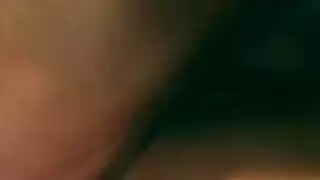 69 على ركبتيها بهلواني في السيرك