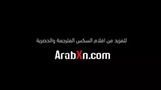 ينيك أم صديقتة في المطبخ سكس مترجم