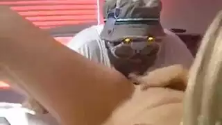 تزاوج إباحي مع رجل مسيطر