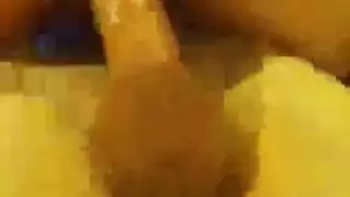عرض استمناء مباشر إكس إكس إكس لربة منزل متلهفة
