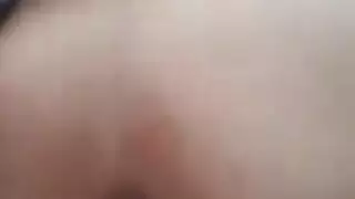 حراك سحاقي ساخن: الزوجة وصديقتها في وضعية المقص