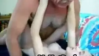 الرجل العجوز والشباب الكلبو البرية