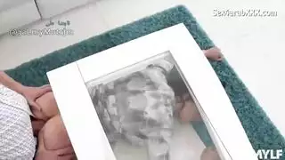 نيك الام العالقة تحت الطاولة