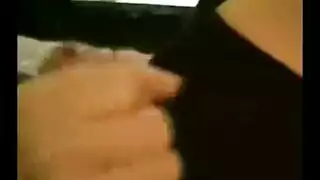 جنس فموي بين الخضرة: مراهق ينزل للأسفل