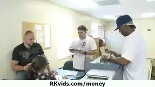 مراهقات عاهرات في مشاهد إباحية
