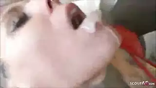 شقراء ينيكها فحل اسود بعنف