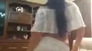 زوجان ذوا خبرة في جنس خام: ممتعة عميقة وأنات هزة الجماع