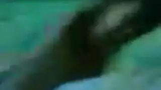 صلب بما يكفي لبطيختها المبلولة: حركة إباحية خشنة