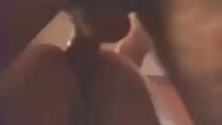 مصة مختنقة من امرأة أكبر سنًا ممتلئة الجسم