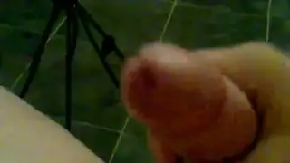 جلسة استمناء فردي للرجل بقضيب وحشي