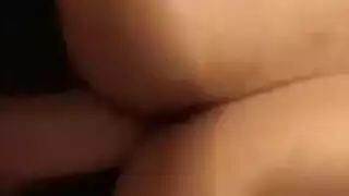 كس مراهقة خام مليء بالكريمة