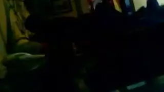 الرئيس يمارس الجنس مع موظفته المتألمة بقوة في إباحية بجانب المكتب