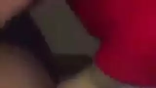 جنس فموي صريح: مص عميق وإنهاء بيدوية