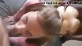 بنت وحده بتحلب لأ زبوخوهة