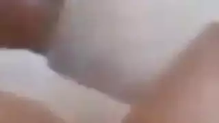 مراهقة تركية شقية تلعق الزب بعمق