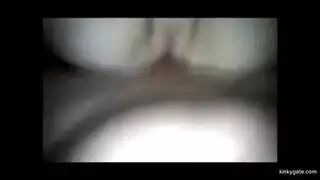 العاهرة الشابة تُقيد وتؤخذ بقوة