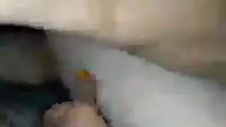غمزة عين من شاب ضخم تتحول إلى فعل إباحي صريح