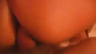 مراهقة مثيرة تلمس كسها المبلل قبل الجنس