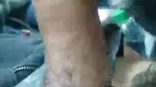 سمراء مقنعة تقدم عرض إباحي صريح على كاميرا الويب