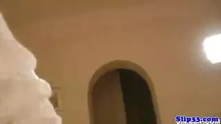 إباحية حيوانية: هاوية بريطانية تمتطي قضيب حصان كبير