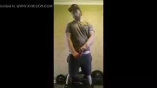 خادمه تفعله مع المرءه
