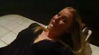 سكيس تبديل زوجها بين أصدقاء