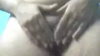إباحية عربية: امرأة مصرية عارية تثير بمنحنياتها الفاتنة