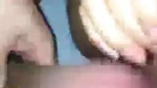 نياك أمه وابوهم في العمل