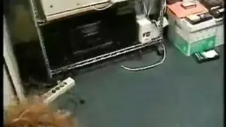 قضيب ضخم يضرب بعمق داخل كس العاهرة السمراء دايموند جيد المتلهف