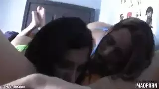 إيلاج مزدوج صريح مع الأصدقاء