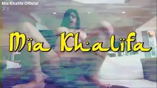 ميا خليفة تأخذ قذفًا سميكًا على الوجه