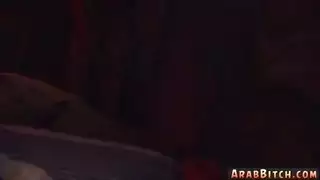 خيال استمناء عربي: أنين وتدفق أمام الكاميرا