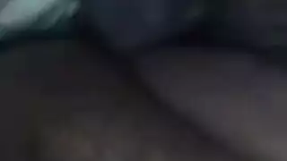 العميل يضاجعها بقوة وهي مشغولة