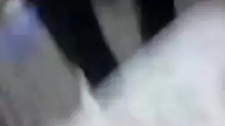 بنت عربية تشلح البيجامة كام