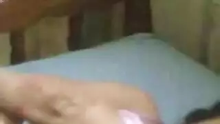 إثارة سحاقية صريحة: قريبتان مغربيتان مثارتان في أوج الشهوة