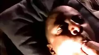 إستحمام اخي المصاب
