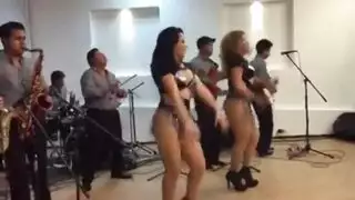 اغتصاب الطيز بعنف من زب عريض و طويل و النيك الحار