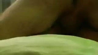 نساء ناضجات وفتاة صغيرة في جنس جماعي صريح