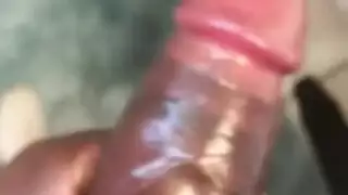 حركة ساخنة بين الفتيات: غوص عميق بالقضيب الصناعي