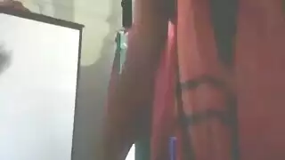 عاهرة موقف الشاحنة تحصل على جماع جماعي في المقعد الخلفي