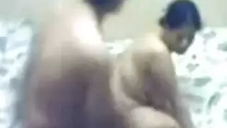 فتاة مؤخرة نارية تطالب بعمل جماعي قاسٍ دون توقف